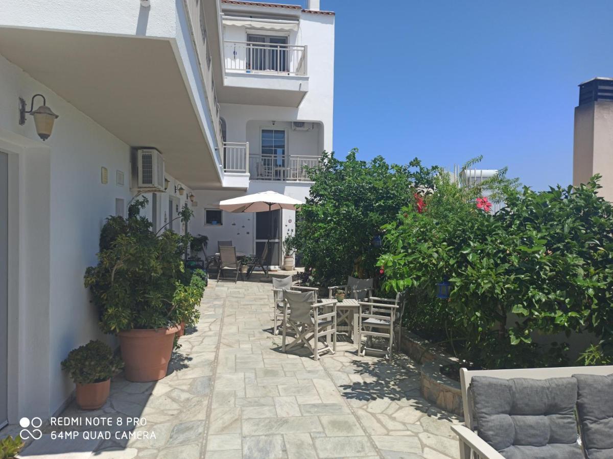 Messinis Studios Skiathos Town Exterior photo